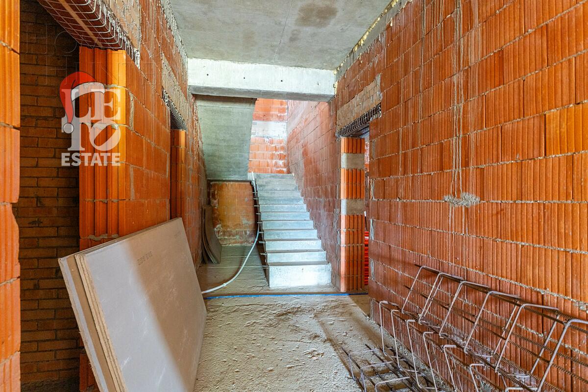 2-этажный коттедж 480 м² без отделки