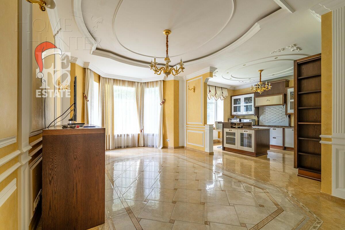 2-этажный коттедж 700 м² с отделкой