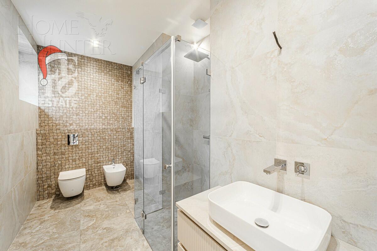 2-этажный коттедж 693 м² с отделкой