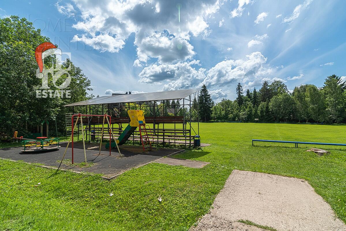 3-этажный коттедж 1 241 м² с отделкой