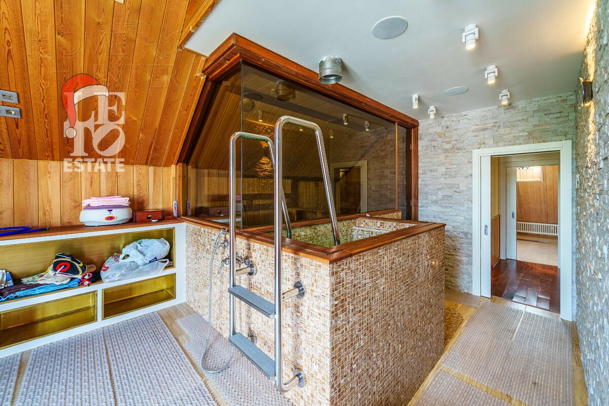 3-этажный коттедж 500 м² с отделкой