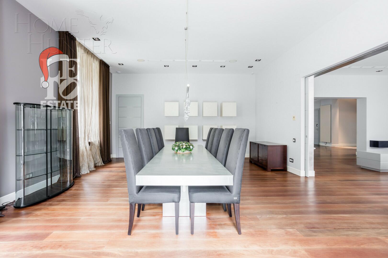 2-этажный коттедж 1 438 м² с отделкой