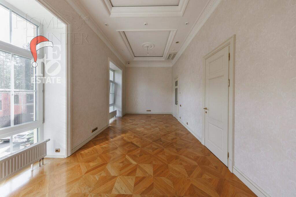 2-этажный коттедж 1 556 м² с отделкой