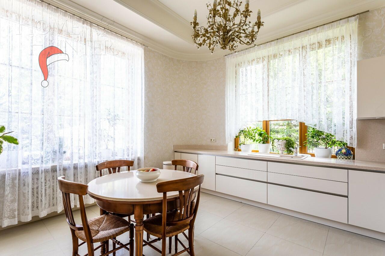 3-этажный коттедж 750 м² с отделкой