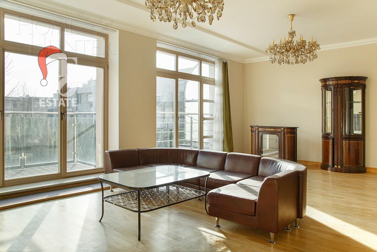 3-этажный таунхаус 264.6 м² с отделкой