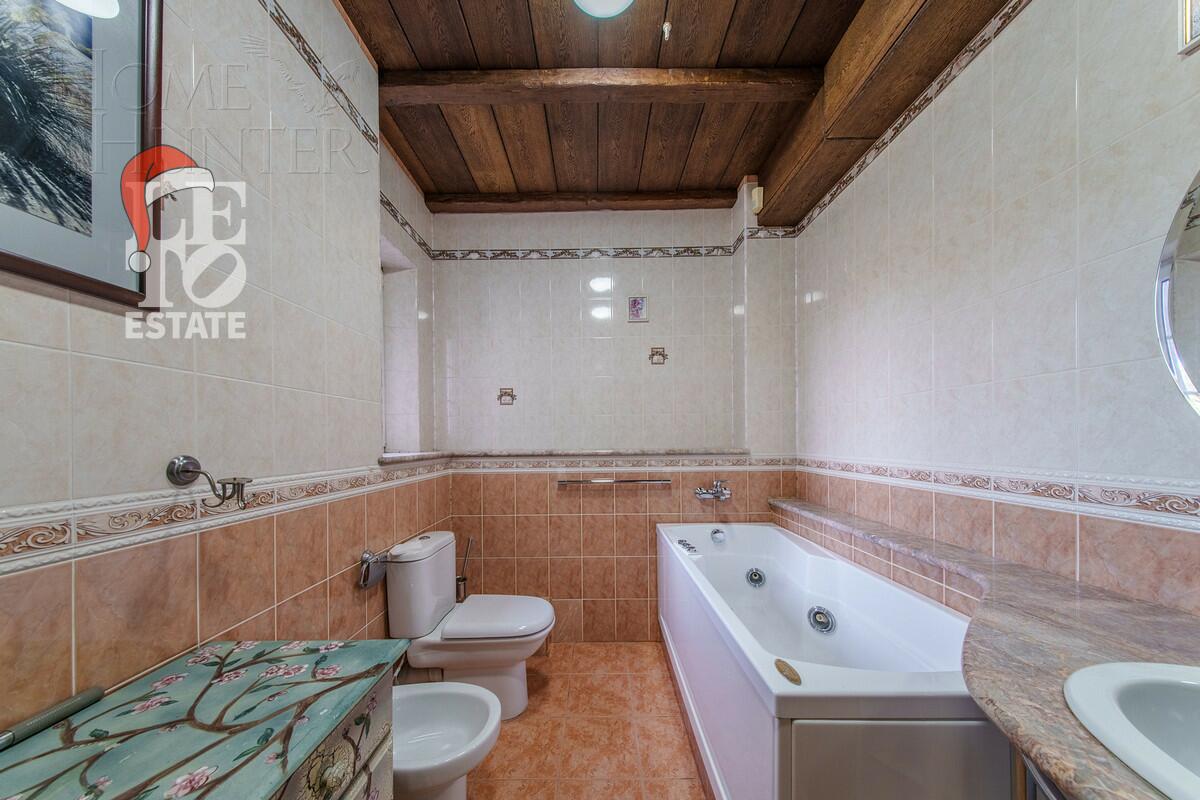 3-этажный коттедж 475 м² с отделкой