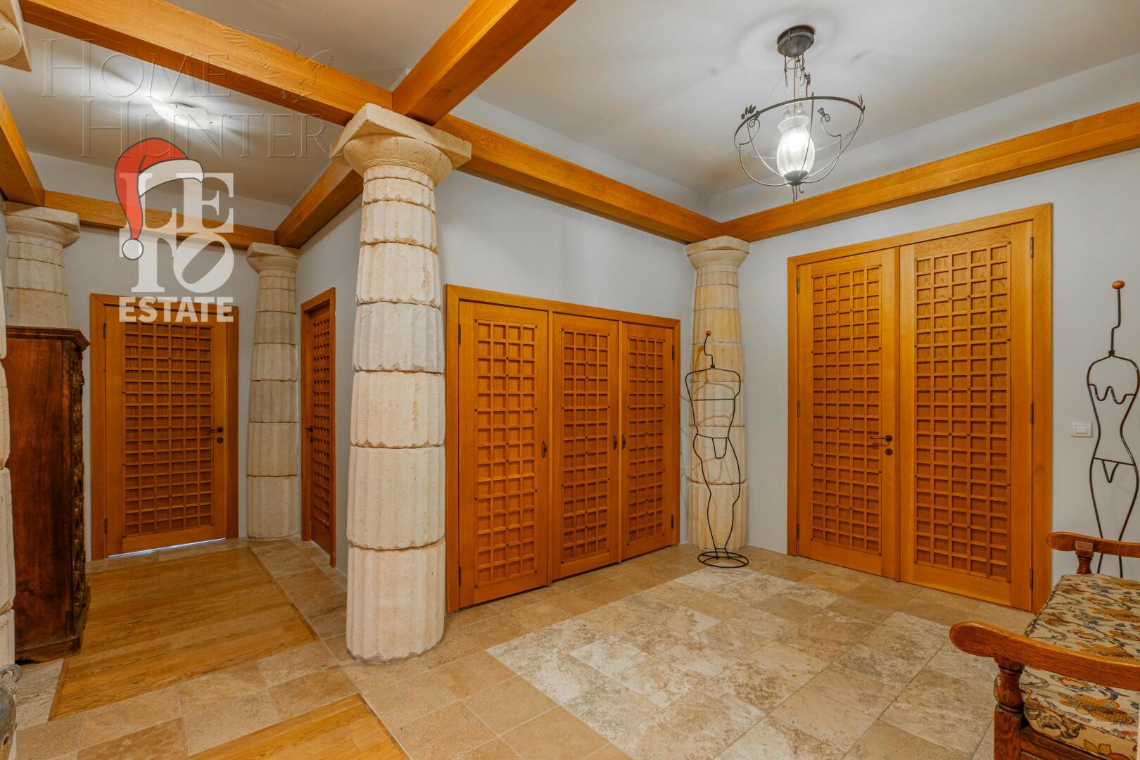 2-этажный коттедж 720 м² с отделкой