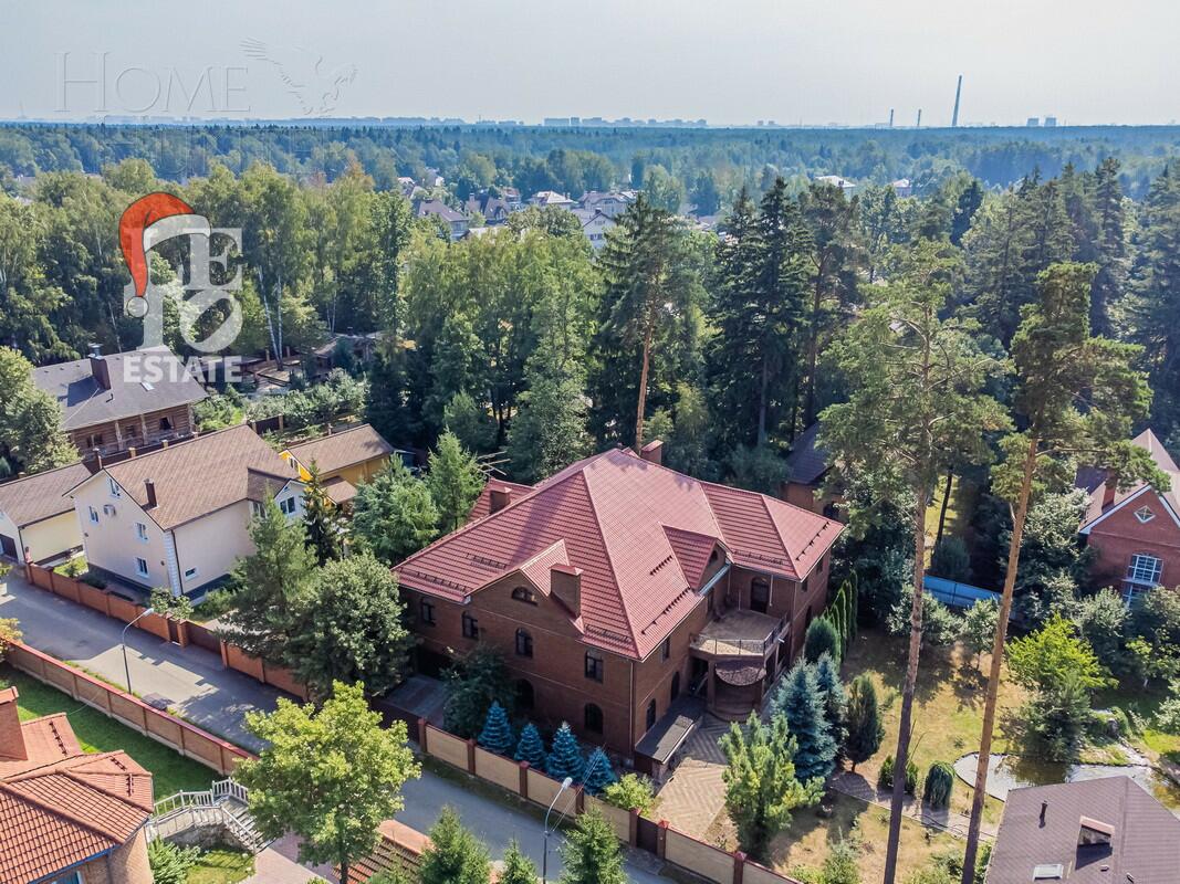 2-этажный коттедж 699.6 м² с отделкой