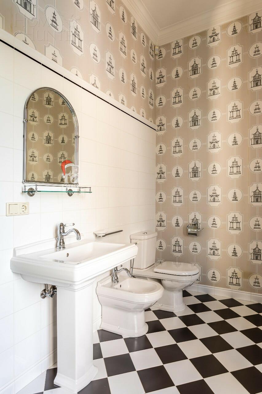 3-этажный коттедж 750 м² с отделкой