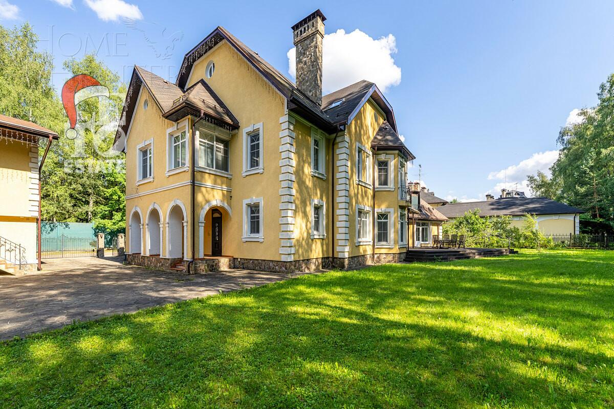 2-этажный коттедж 700 м² с отделкой