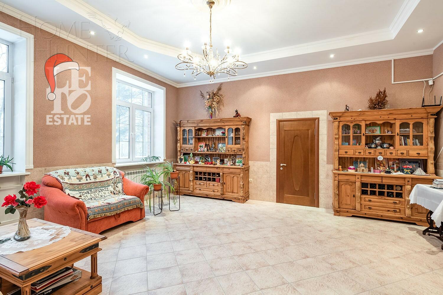 3-этажный коттедж 1 319 м² с отделкой