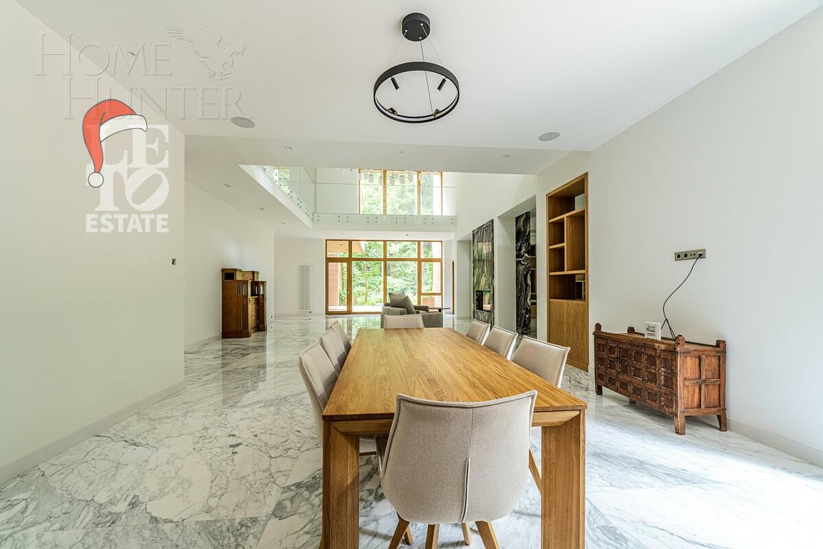 2-этажный коттедж 1 330 м² с отделкой