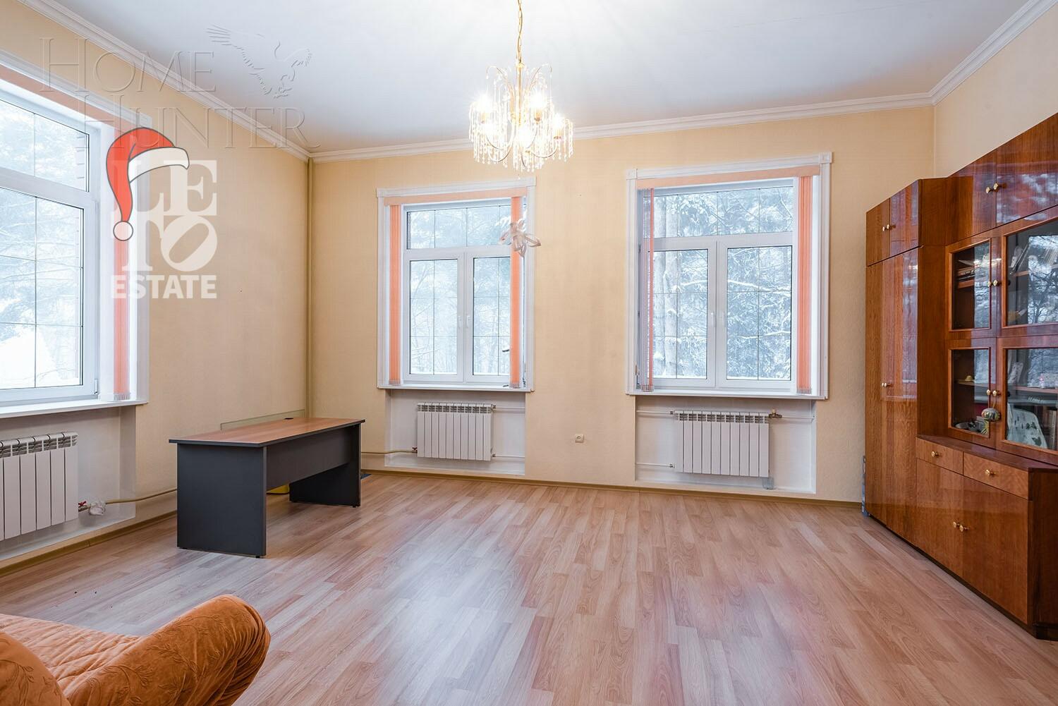 3-этажный коттедж 1 319 м² с отделкой