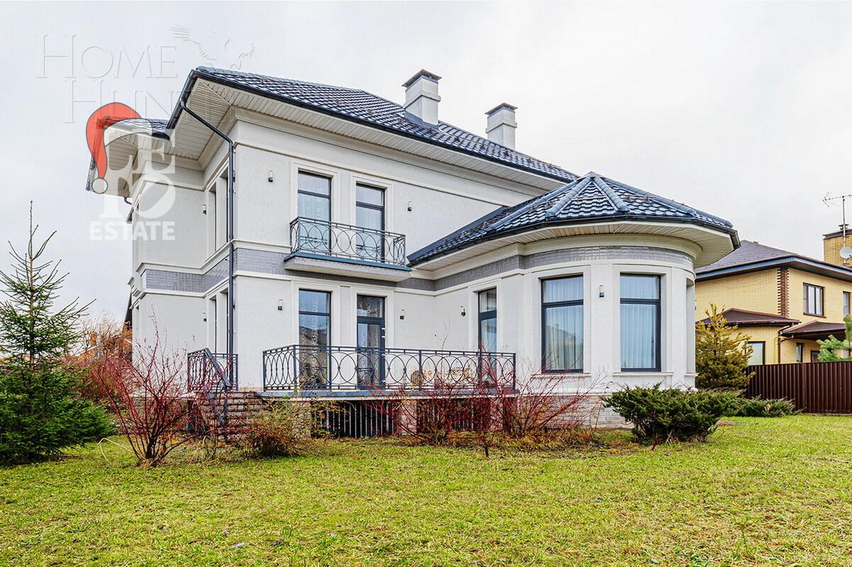 3-этажный коттедж 350 м² с отделкой