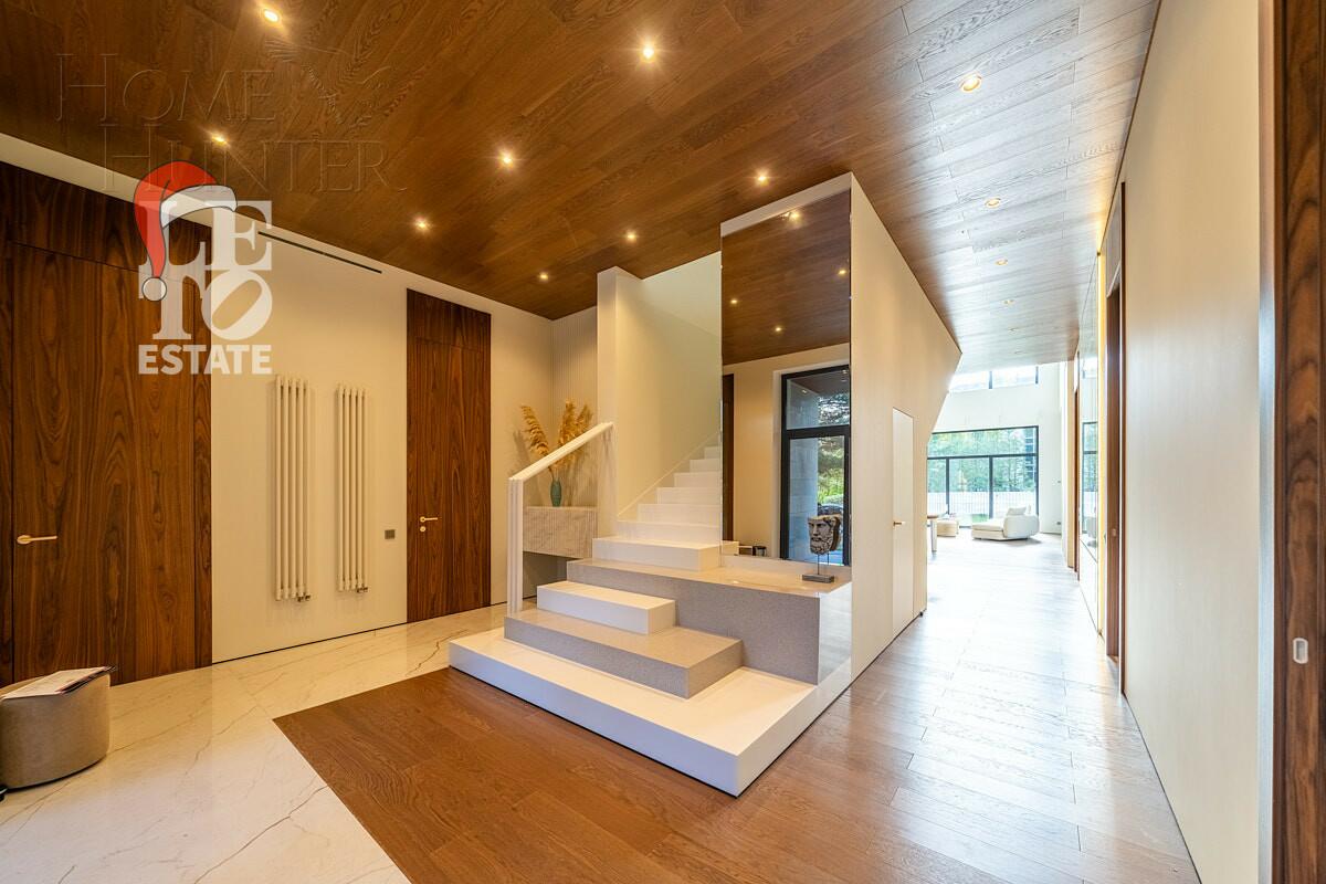 2-этажный коттедж 747 м² с отделкой