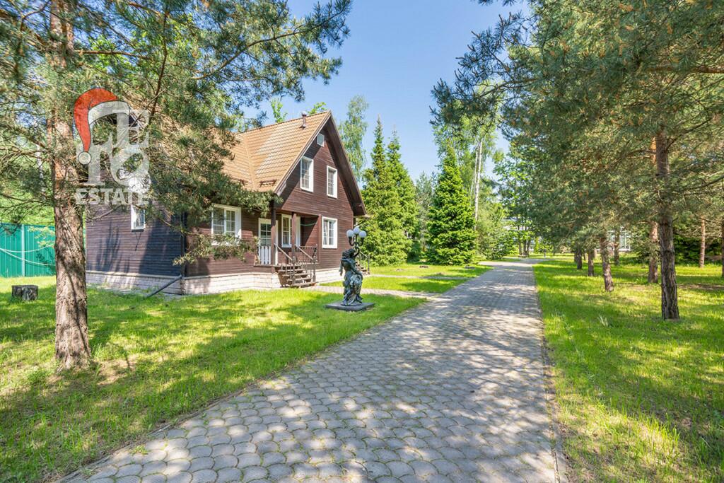 2-этажный коттедж 3 817 м² с отделкой