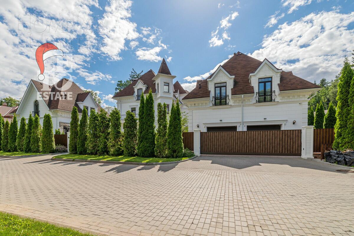 3-этажный коттедж 1 200 м² с отделкой