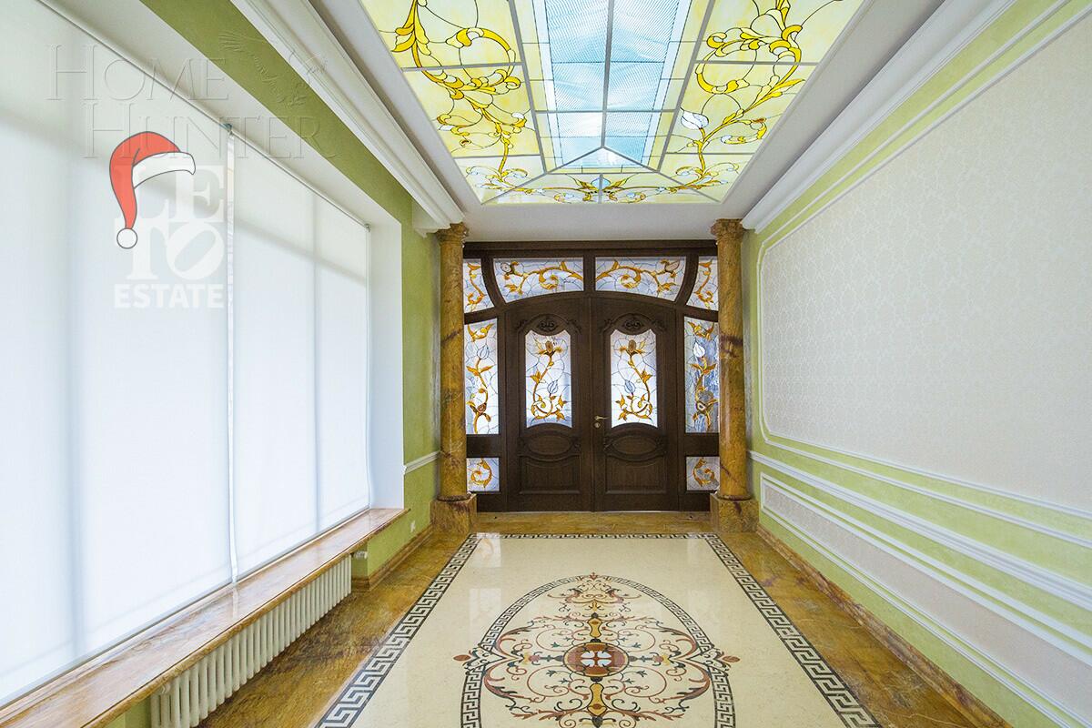 3-этажный коттедж 1 500 м² с отделкой