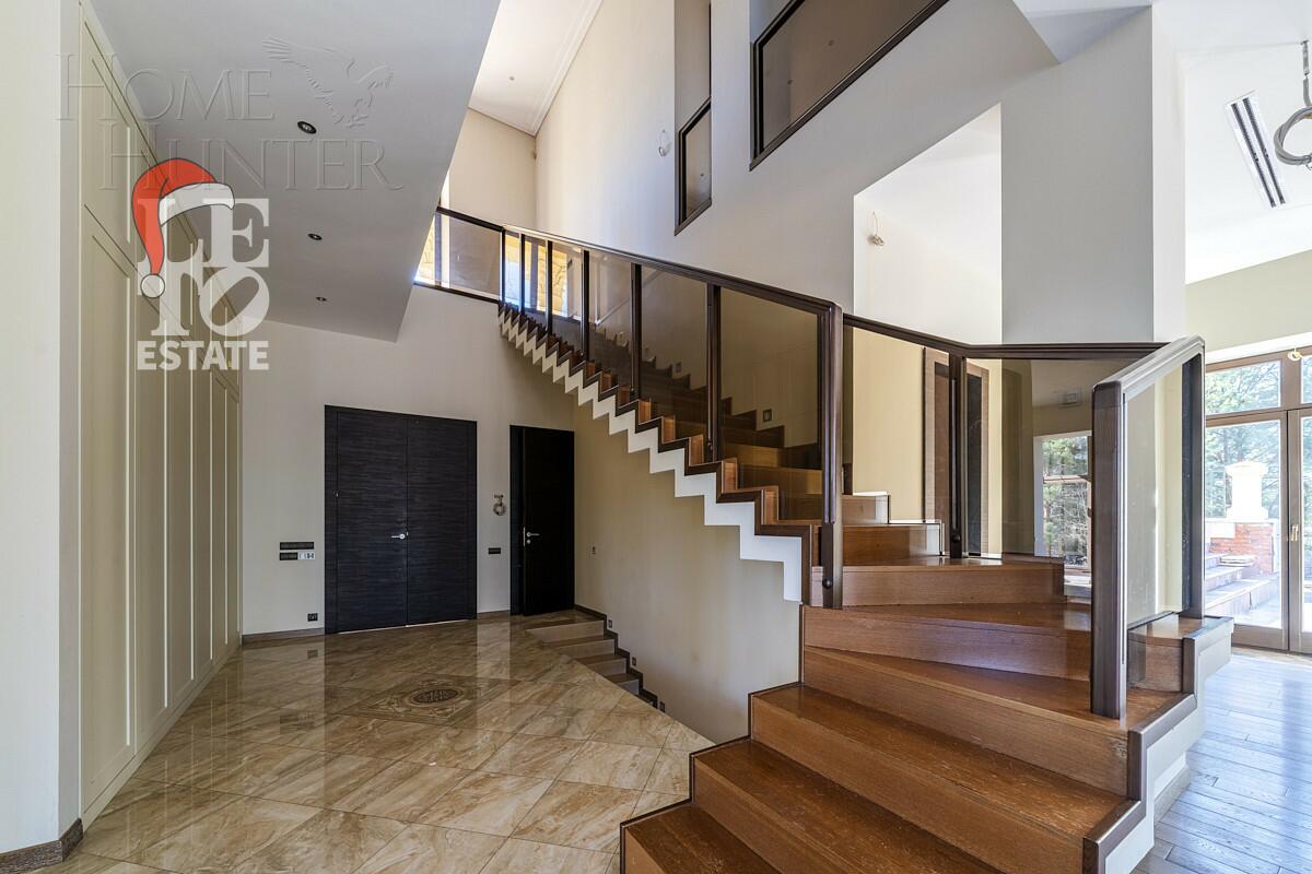 2-этажный коттедж 800 м² с отделкой