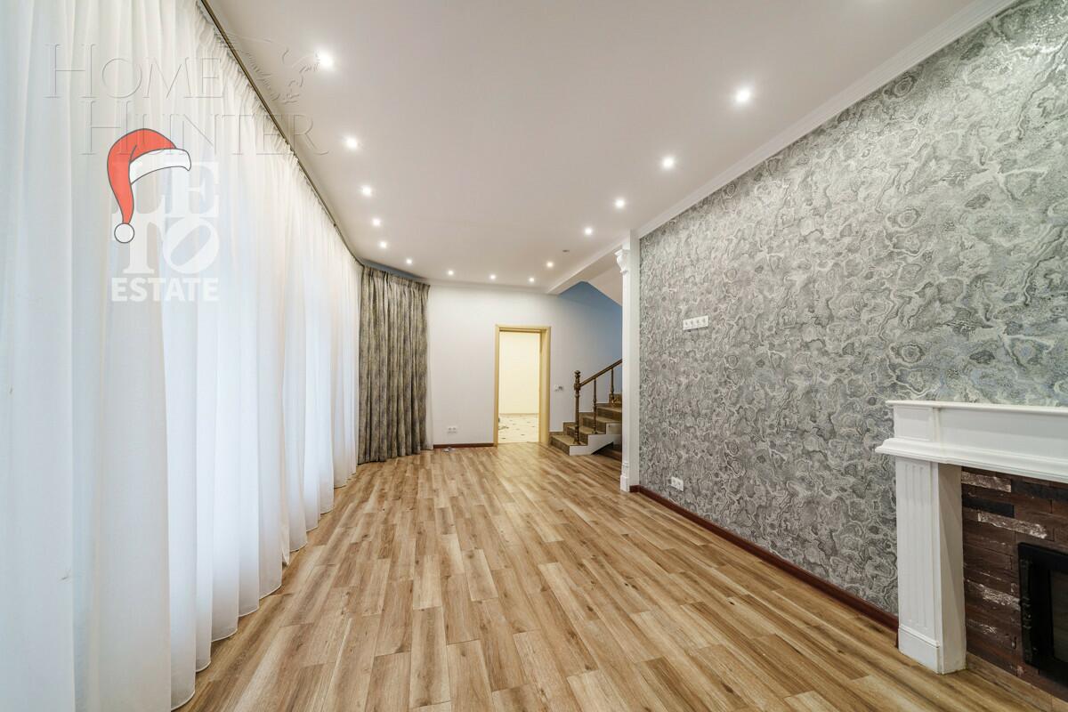 2-этажный коттедж 400 м² с отделкой