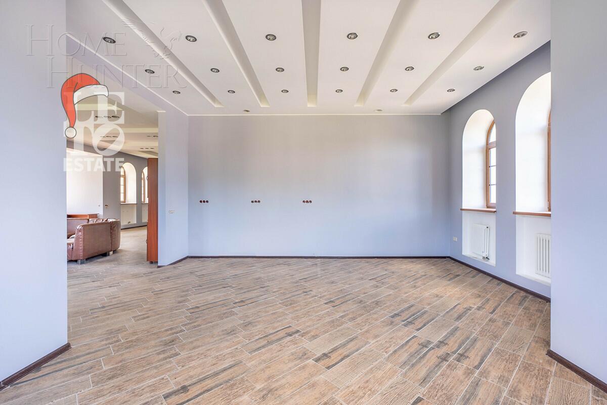 2-этажный коттедж 1 028 м² с отделкой