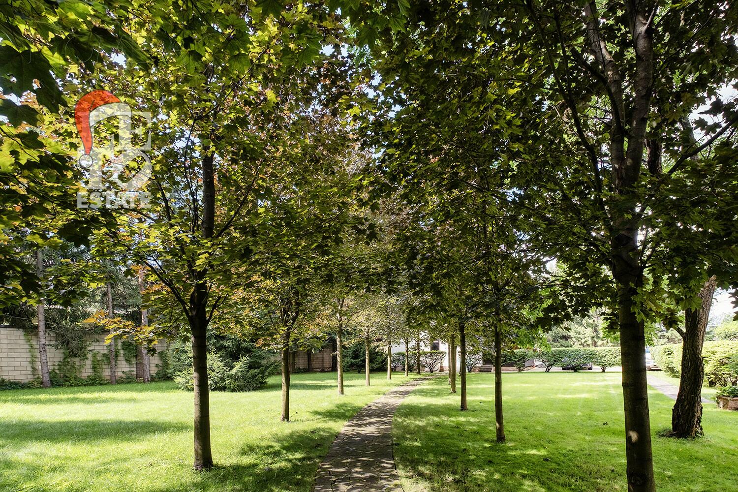 2-этажный коттедж 1 200 м² с отделкой