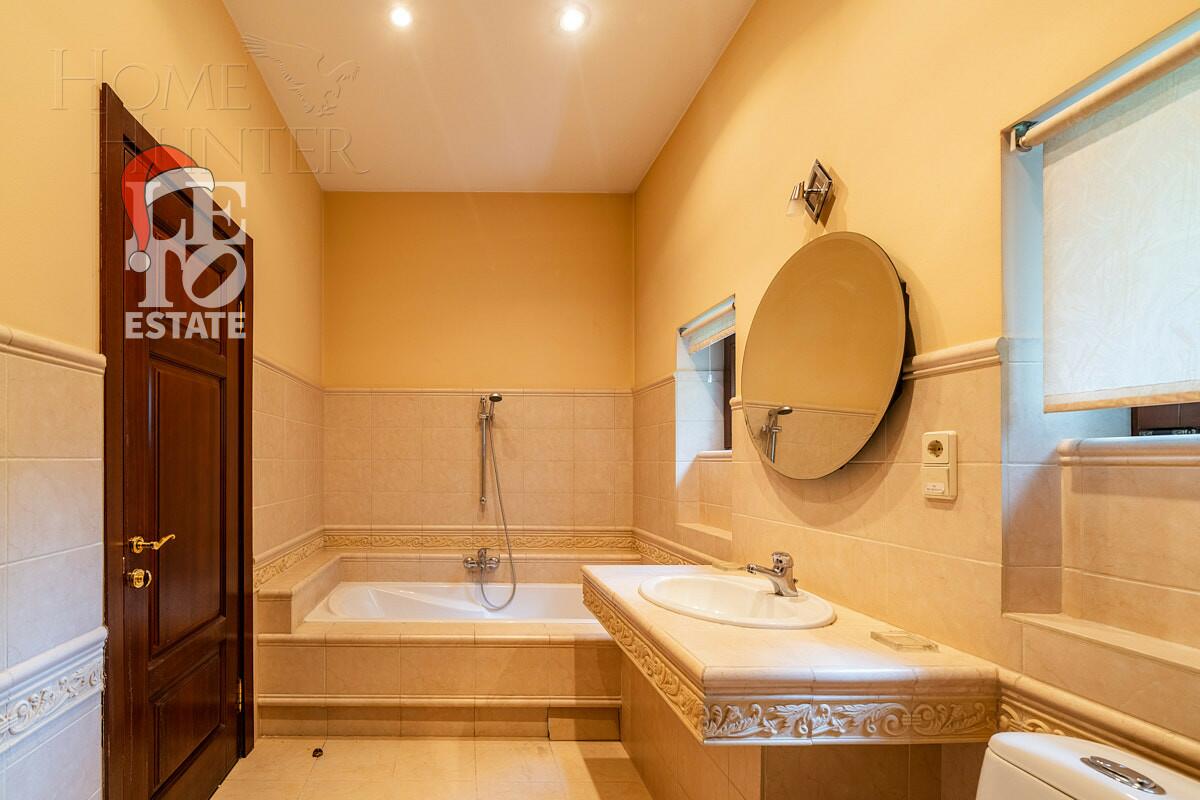 2-этажный коттедж 650 м² с отделкой