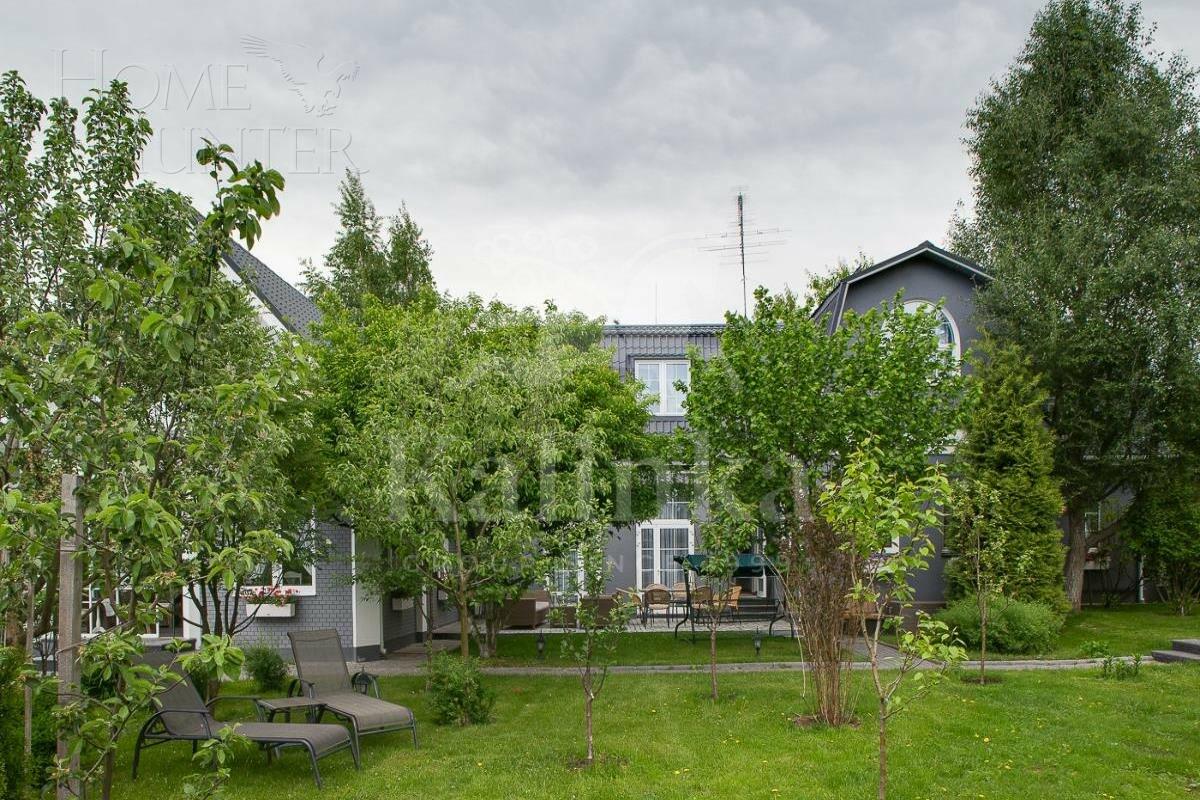 2-этажный коттедж 1 400 м² с отделкой