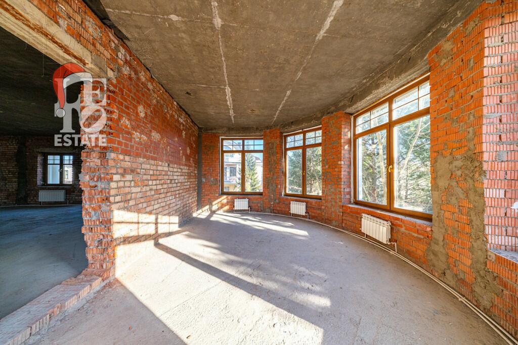 2-этажный коттедж 600 м² без отделки