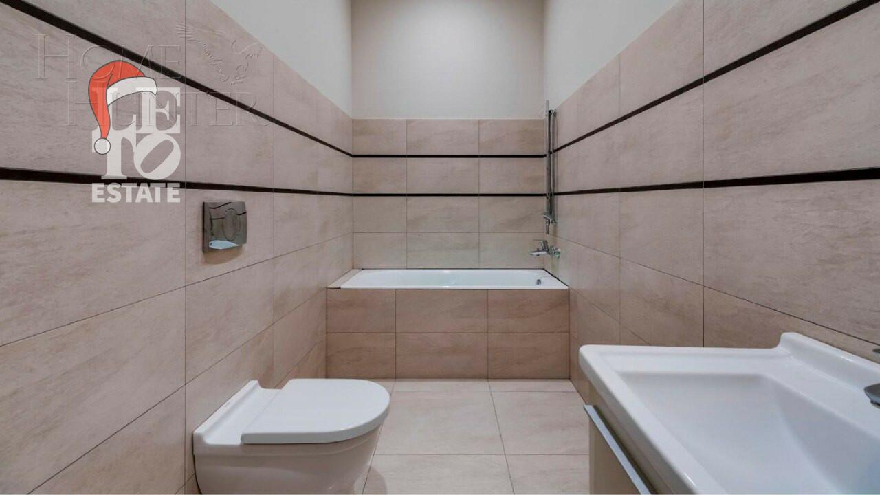 3-этажный коттедж 1 185 м² с отделкой