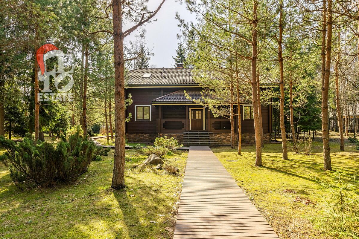 2-этажный коттедж 219 м² с отделкой