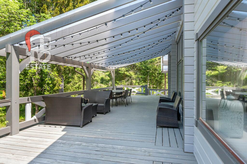 2-этажный коттедж 400 м² с отделкой