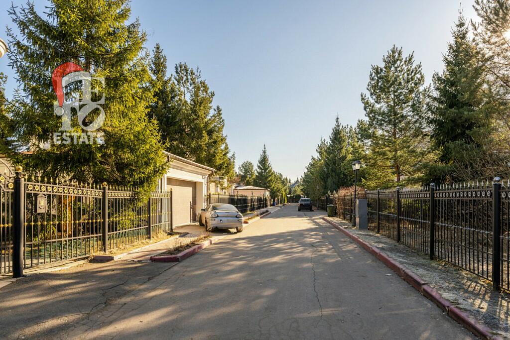 2-этажный коттедж 600 м² без отделки