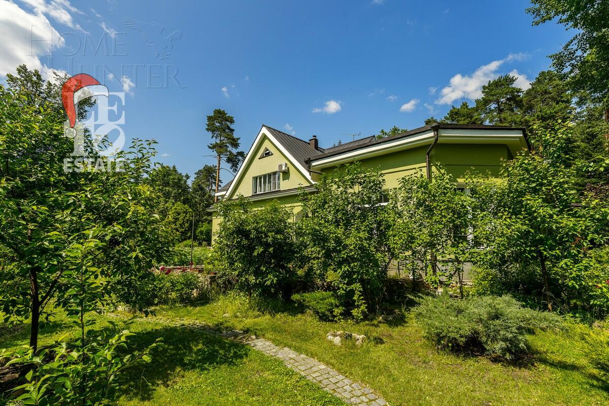 2-этажный коттедж 675.8 м² с отделкой