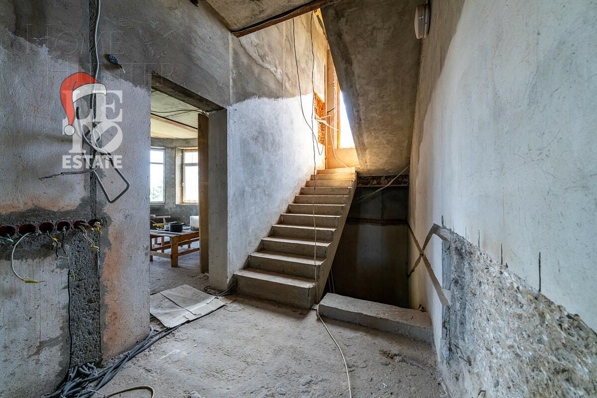 2-этажный коттедж 370 м² без отделки