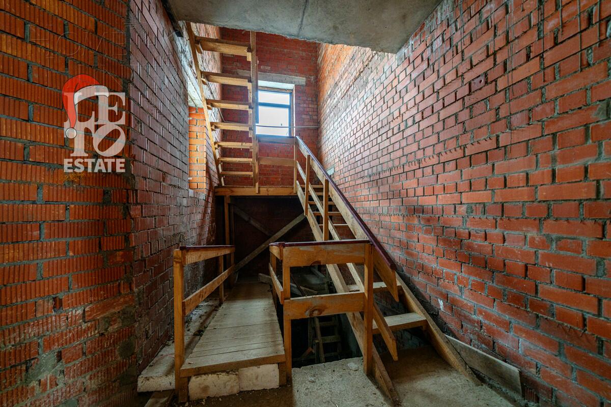 2-этажный коттедж 820 м² без отделки