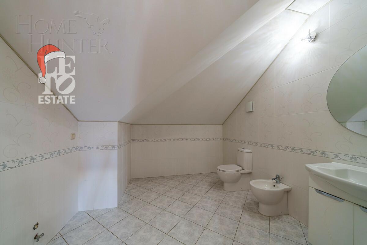 2-этажный коттедж 1 000 м² с отделкой