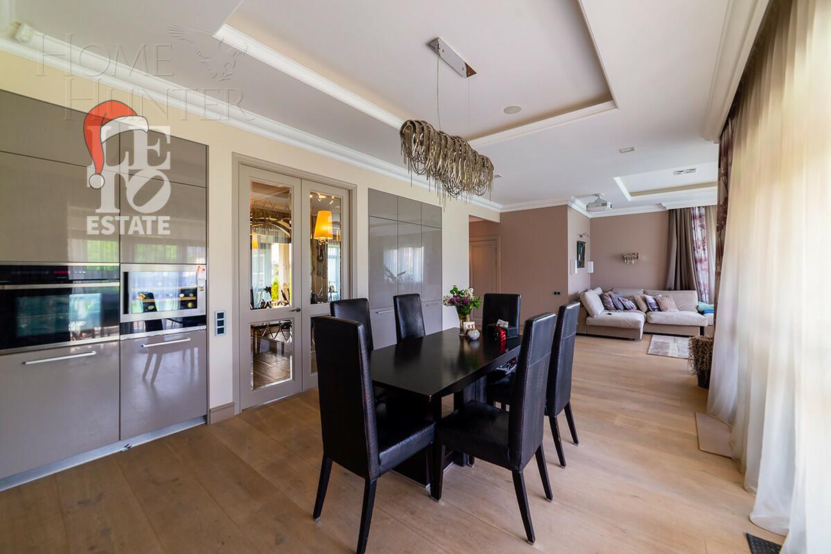 2-этажный коттедж 284.9 м² с отделкой