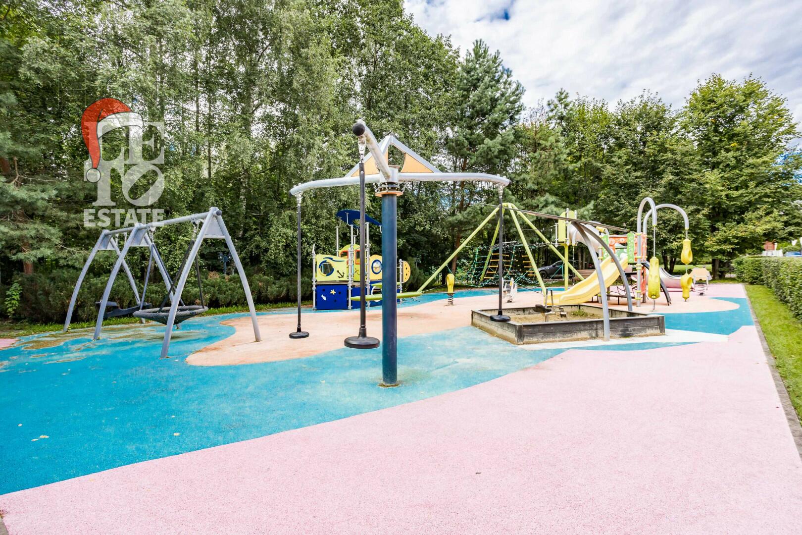 2-этажный коттедж 1 438 м² с отделкой