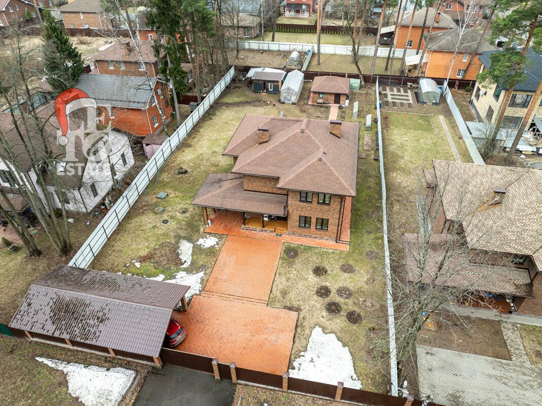 2-этажный коттедж 290 м² с отделкой