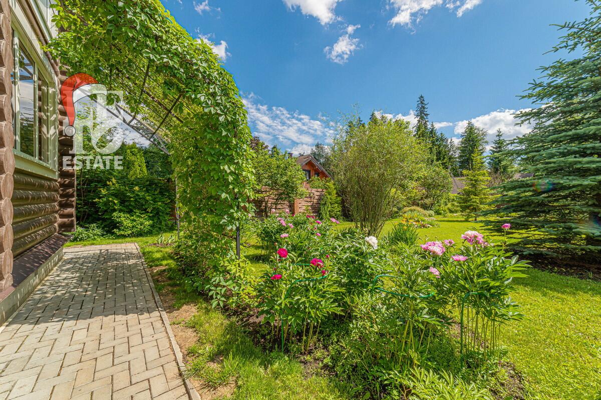 2-этажный коттедж 250.6 м² с отделкой