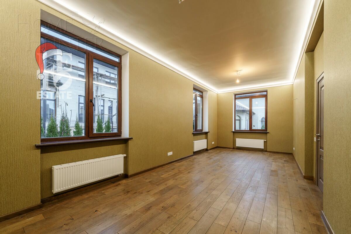 2-этажный коттедж 400 м² с отделкой