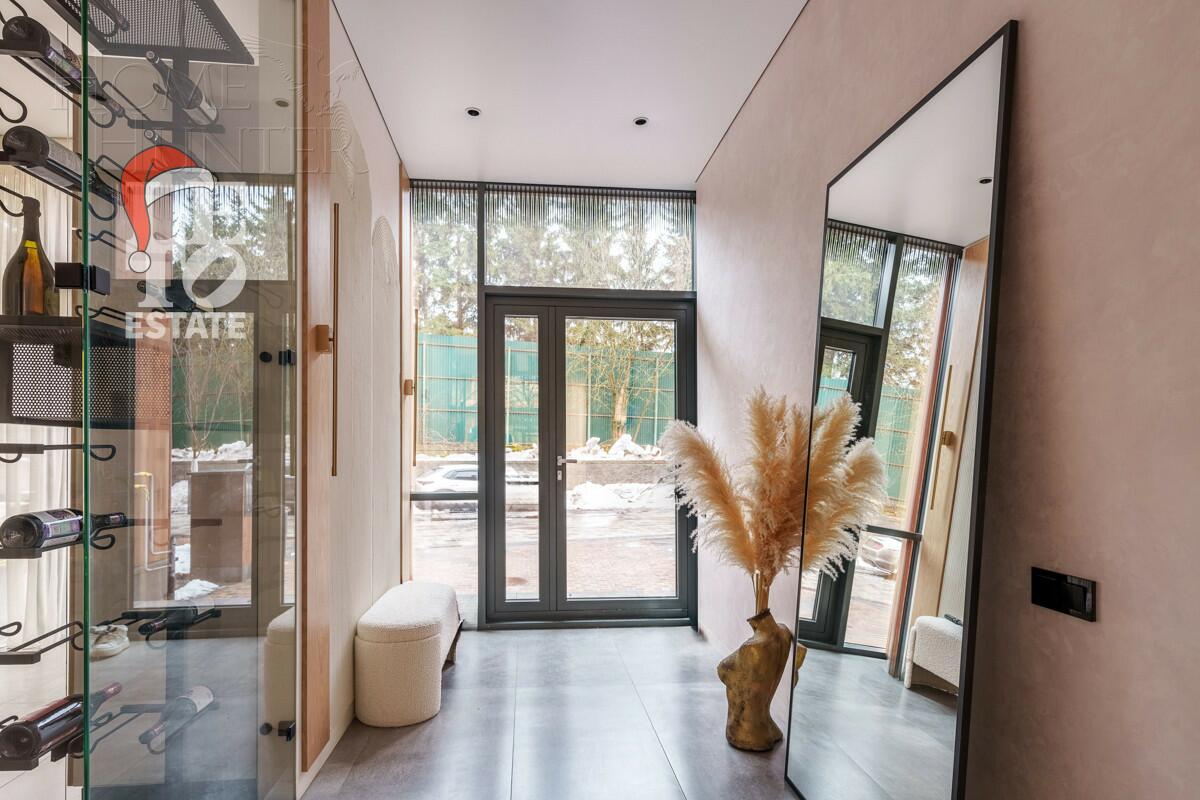 3-этажный таунхаус 238 м² с отделкой