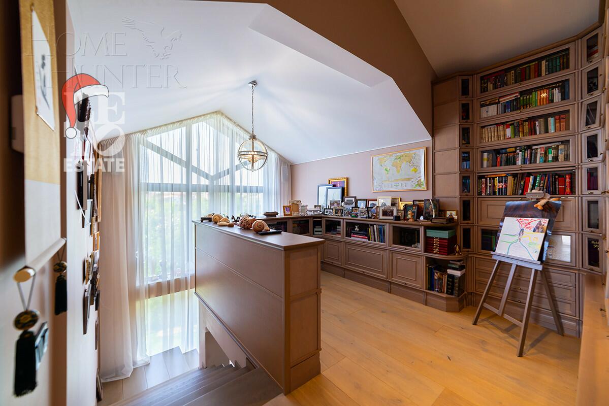 2-этажный коттедж 284.9 м² с отделкой