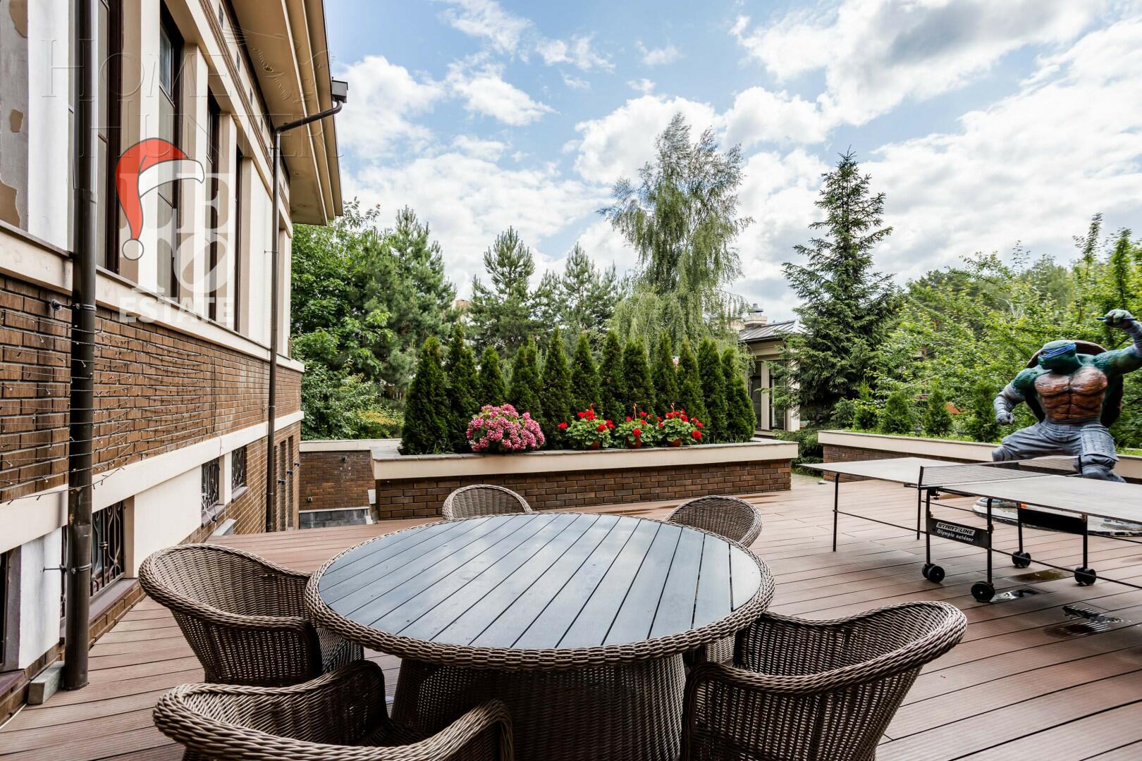 2-этажный коттедж 550 м² с отделкой