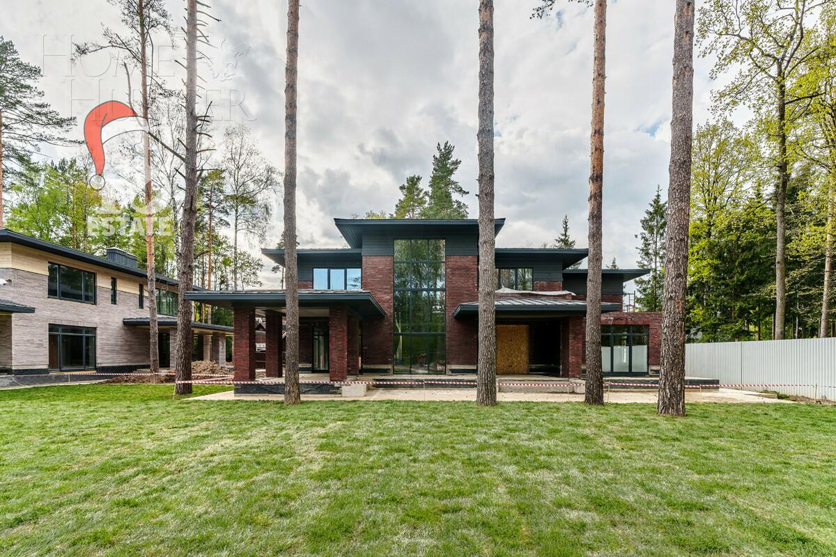 2-этажный коттедж 460 м² без отделки