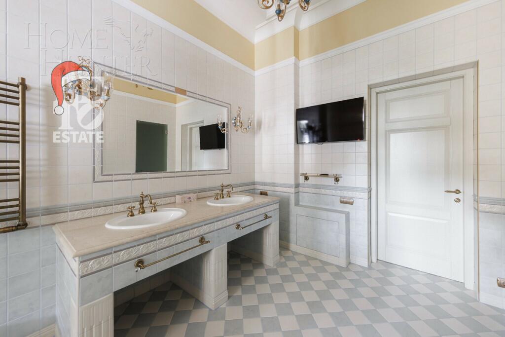 2-этажный коттедж 1 556 м² с отделкой