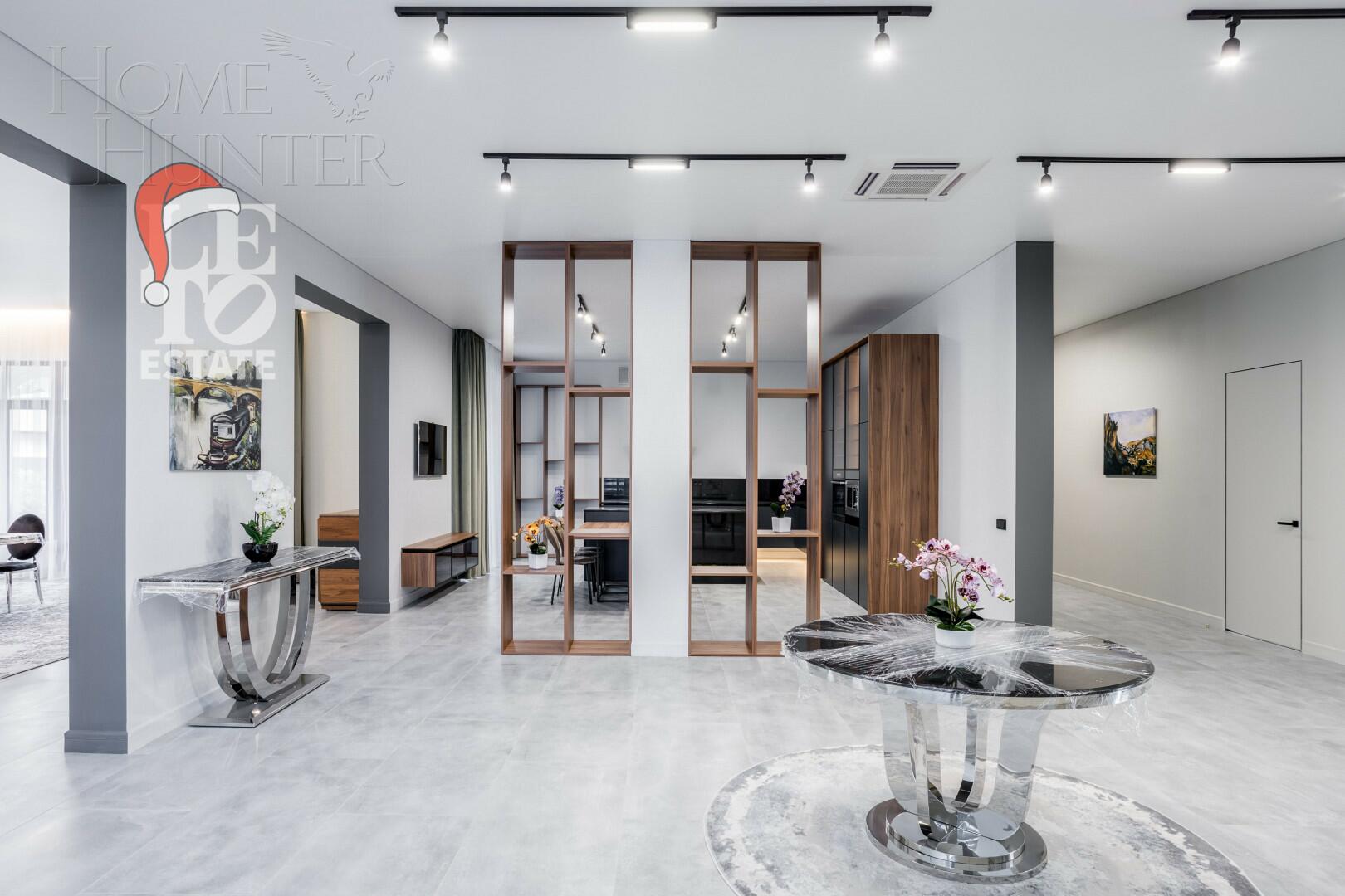 2-этажный коттедж 1 300 м² без отделки