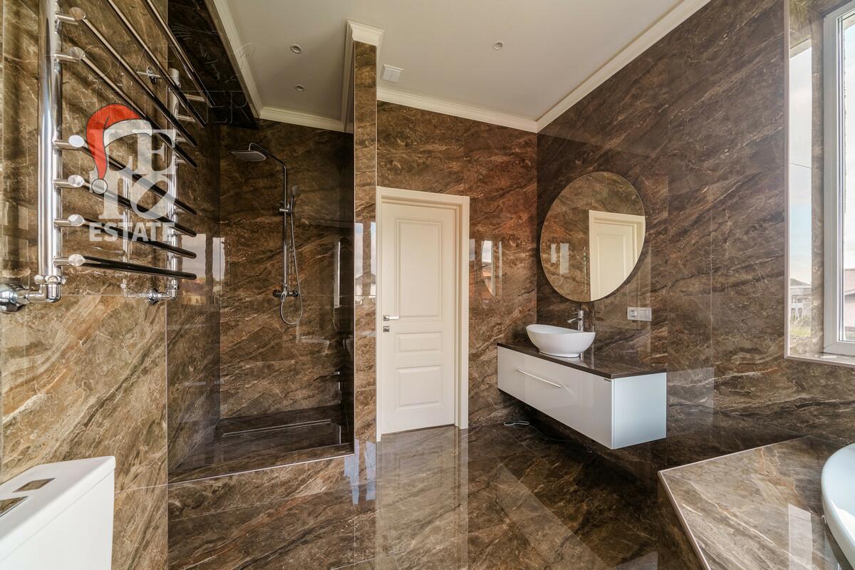 2-этажный коттедж 307 м² с отделкой