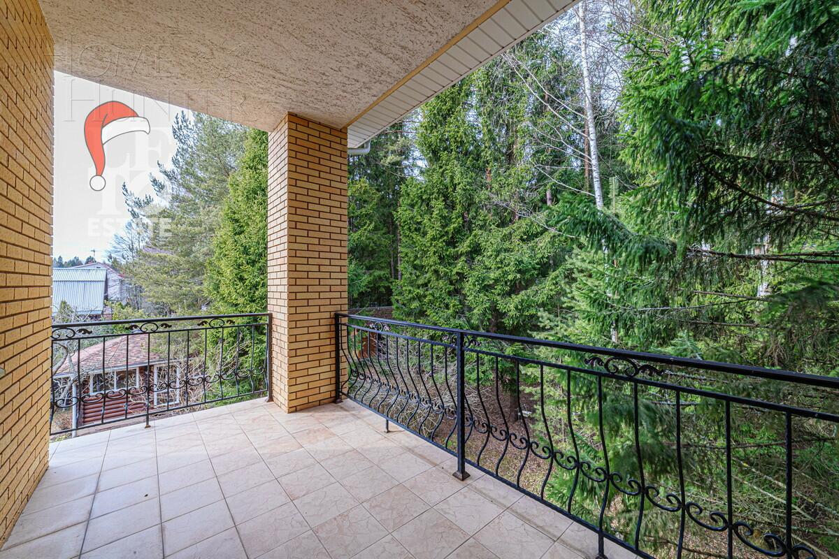 2-этажный коттедж 350 м² с отделкой